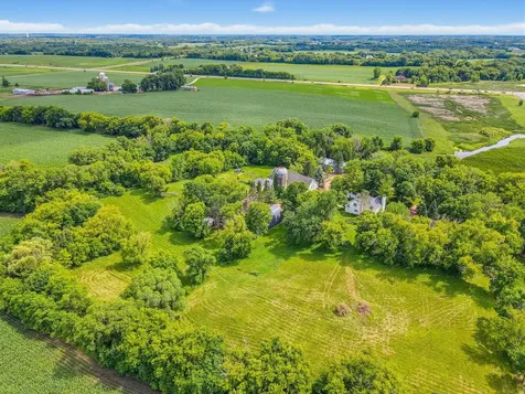 5746 State Highway 25 SE Montrose MN 55363