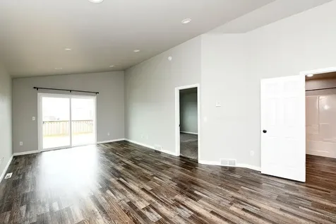 2046 W 11th Street W West Fargo ND 58078