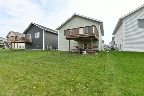 2046 W 11th Street W West Fargo ND 58078