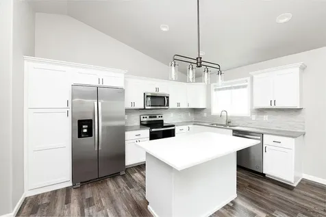 2046 W 11th Street W West Fargo ND 58078