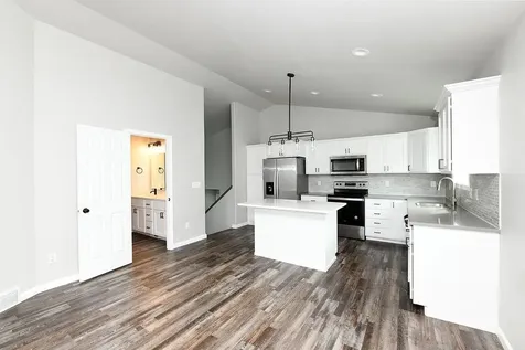 2046 W 11th Street W West Fargo ND 58078