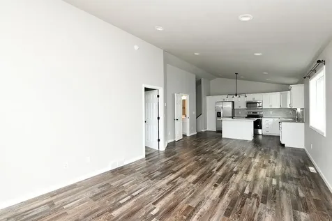 2046 W 11th Street W West Fargo ND 58078