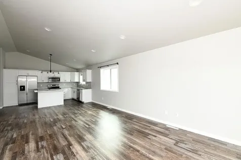 2046 W 11th Street W West Fargo ND 58078