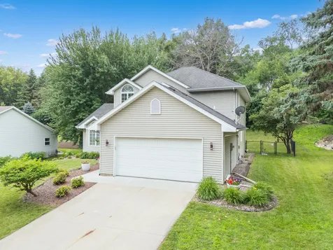 2014 Fox Valley Drive SW Rochester MN 55902