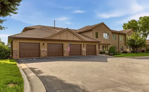 1808 Lakeview Court SW Rochester MN 55902
