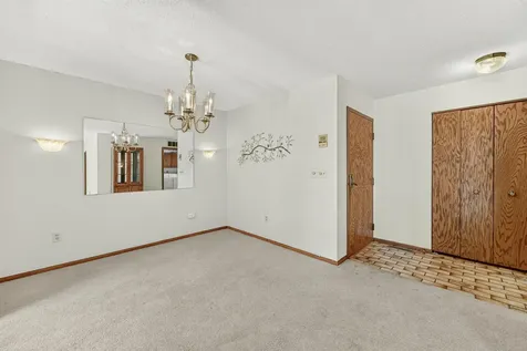 1808 Lakeview Court SW Rochester MN 55902