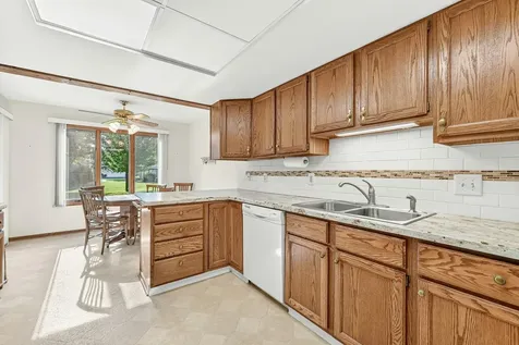 1808 Lakeview Court SW Rochester MN 55902