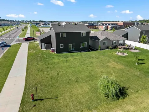 6313 54th Avenue S Fargo ND 58104