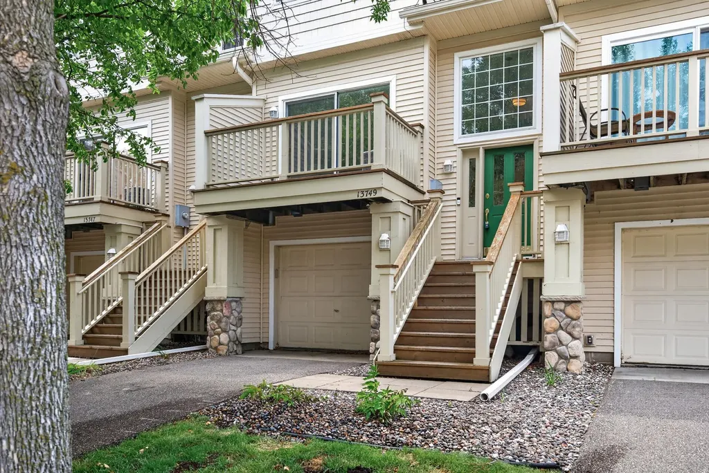 13749 54th Avenue N Plymouth MN 55446