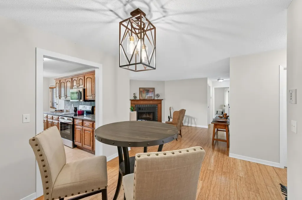 6976 Langford Court Edina MN 55436