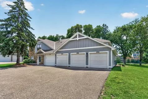 6976 Langford Court Edina MN 55436