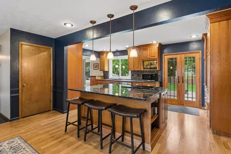 1401 Echo Drive Burnsville MN 55337