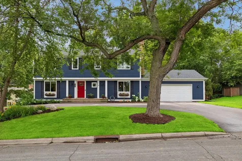 1401 Echo Drive Burnsville MN 55337