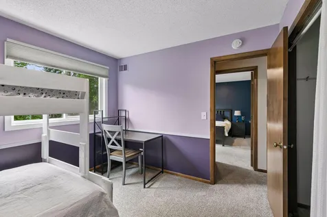 1401 Echo Drive Burnsville MN 55337