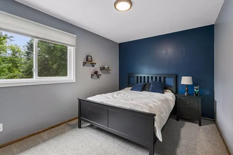 1401 Echo Drive Burnsville MN 55337