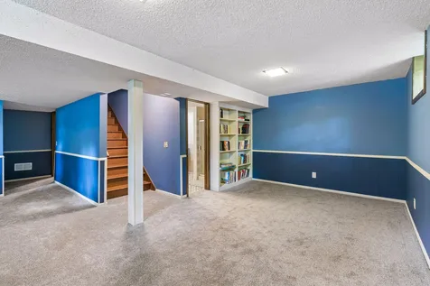 1401 Echo Drive Burnsville MN 55337