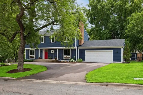 1401 Echo Drive Burnsville MN 55337