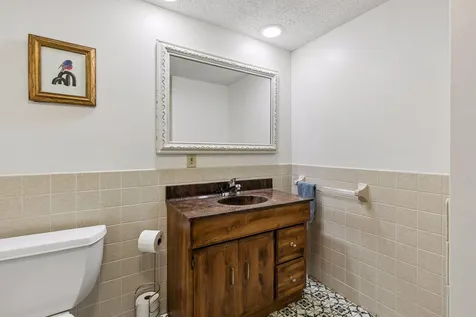 1401 Echo Drive Burnsville MN 55337