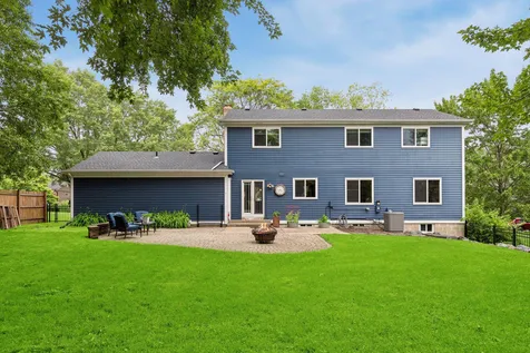1401 Echo Drive Burnsville MN 55337