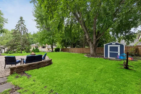 1401 Echo Drive Burnsville MN 55337