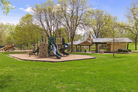 1401 Echo Drive Burnsville MN 55337