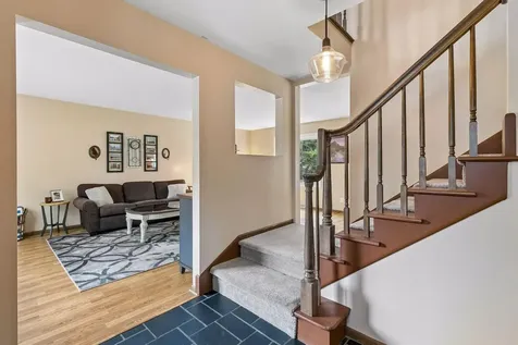1401 Echo Drive Burnsville MN 55337