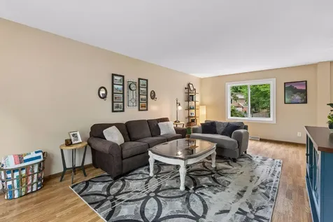 1401 Echo Drive Burnsville MN 55337