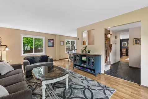 1401 Echo Drive Burnsville MN 55337