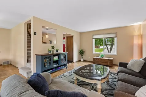 1401 Echo Drive Burnsville MN 55337
