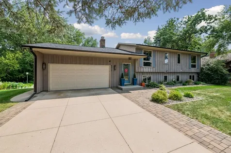 8317 W 103rd Street Bloomington MN 55438