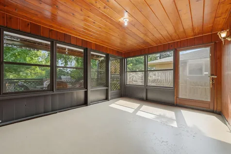 3606 Woodbine Lane N Brooklyn Center MN 55429