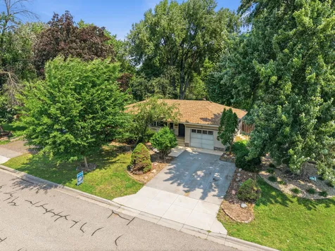 3606 Woodbine Lane N Brooklyn Center MN 55429