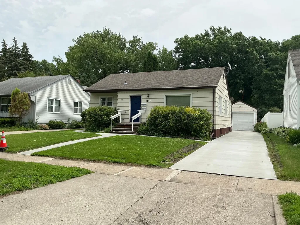 1110 12th Street S Moorhead MN 56560