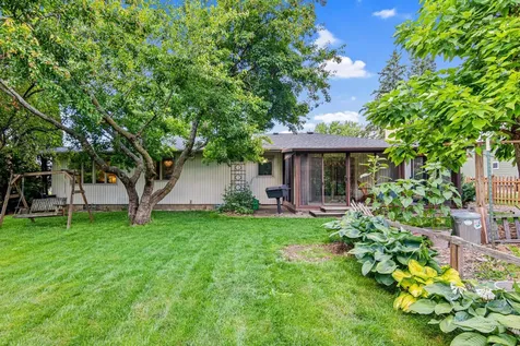 2436 Standridge Avenue Maplewood MN 55109