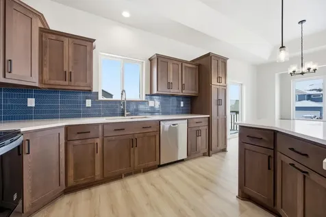 7494 Eagle Pointe Drive S Fargo ND 58104