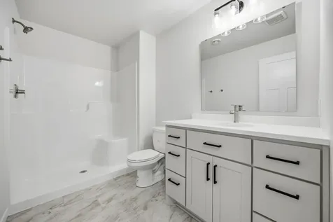 7494 Eagle Pointe Drive S Fargo ND 58104