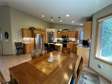 607 13th Avenue N Moorhead MN 56560