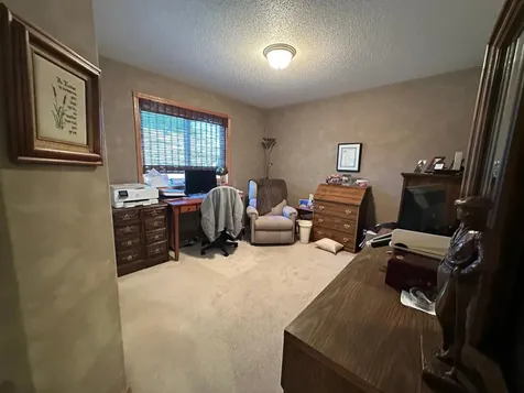607 13th Avenue N Moorhead MN 56560