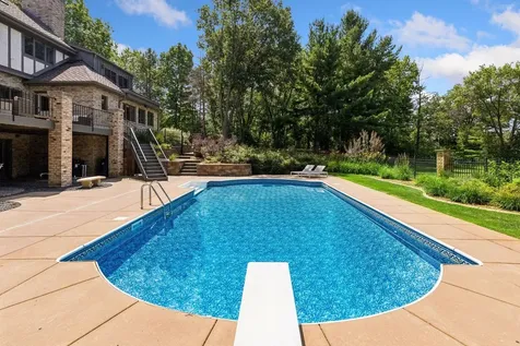 1166 Nightingale Boulevard Stillwater MN 55082
