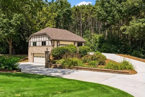 1166 Nightingale Boulevard Stillwater MN 55082