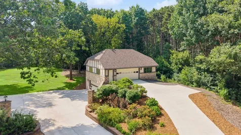 1166 Nightingale Boulevard Stillwater MN 55082