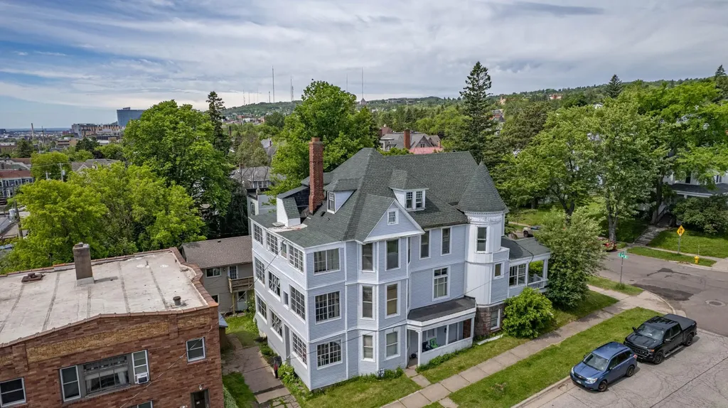1530-1532 E 1st Street Duluth MN 55812