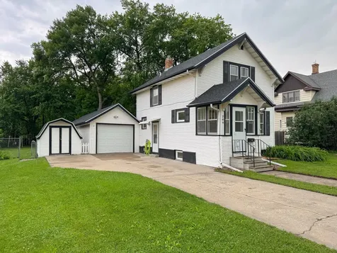 209 11th Street N Moorhead MN 56560
