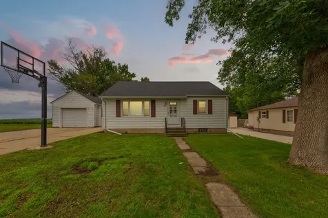 531 1st Street SW New Richland MN 56072