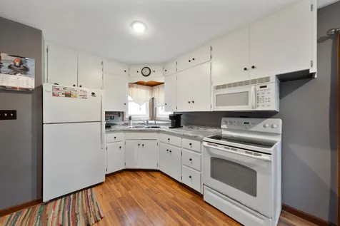 531 1st Street SW New Richland MN 56072