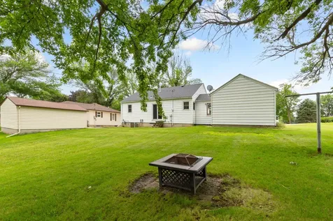 531 1st Street SW New Richland MN 56072