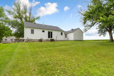 531 1st Street SW New Richland MN 56072