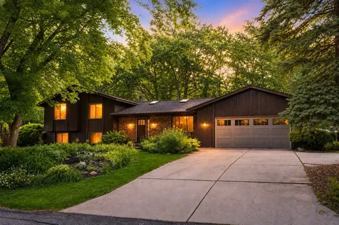 14810 Lloyds Drive Minnetonka MN 55345