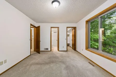 14810 Lloyds Drive Minnetonka MN 55345