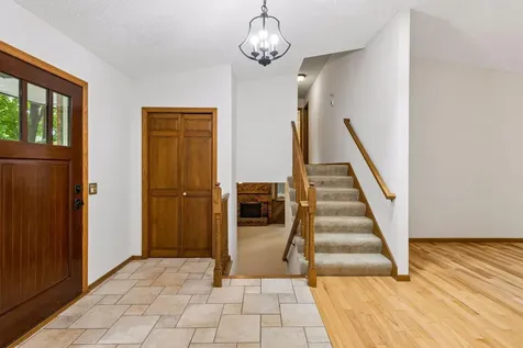 14810 Lloyds Drive Minnetonka MN 55345